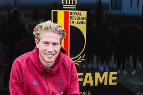 关于德布劳内在中国队比赛中夺冠，比赛规则变更引发热议！引发球迷热议的信息