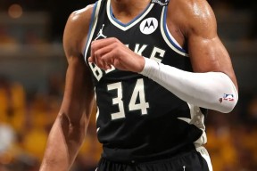 开云体育-字母哥连续十二场比赛得分超过最后时刻胜出，皇家马德里不断突破！的简单介绍