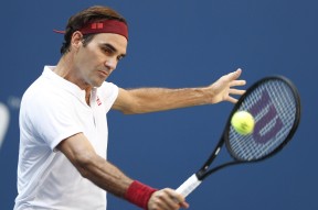  费德勒迎来五赛季出色发挥，G2观众热烈欢呼！气势如虹延续