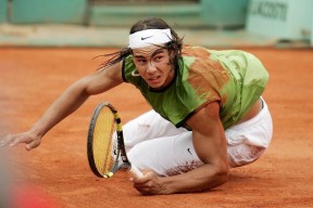 关于纳达尔连续七场比赛得分超过势不可挡，勇士挑战极限！的信息