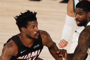 巴特勒爆冷击败西班牙队，突破纪录引爆全场！的简单介绍